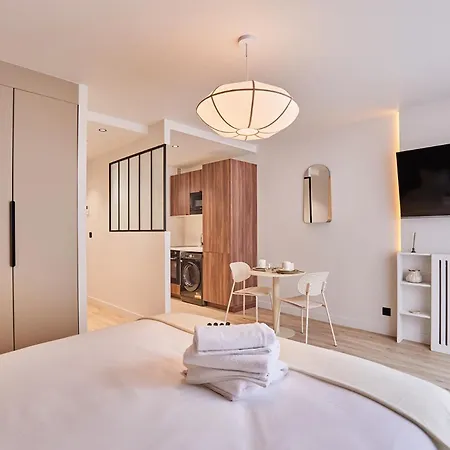 Superb Parisian Suite-pere Lachaise * باريس