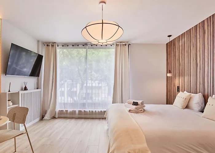 Superb Parisian Suite-pere Lachaise Lejlighed *