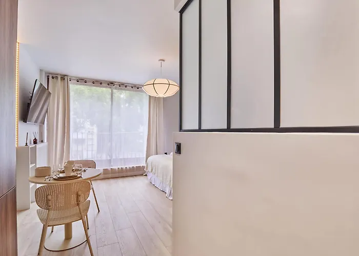 Superb Parisian Suite-pere Lachaise Lejlighed *
